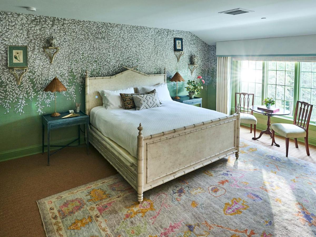 The Mayflower Inn & Spa, Auberge Resorts Collection Washington エクステリア 写真