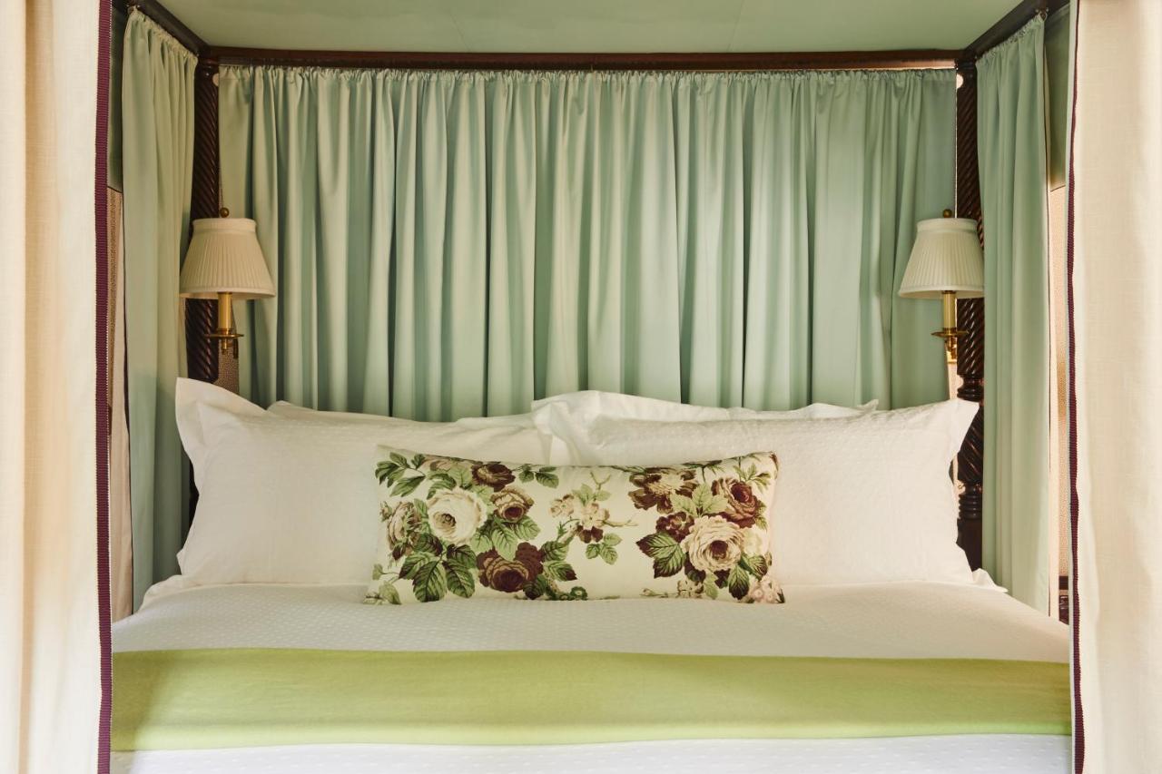 The Mayflower Inn & Spa, Auberge Resorts Collection Washington エクステリア 写真