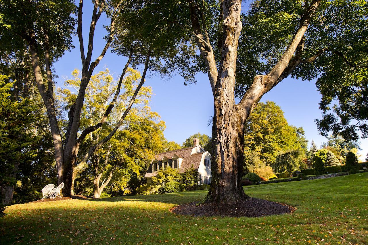 The Mayflower Inn & Spa, Auberge Resorts Collection Washington エクステリア 写真